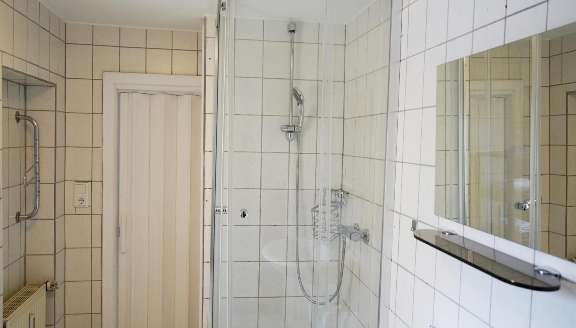 Ruhige Lage, Nah Am Klinikum & Einkaufsmoeglichkeiten Oldenburg Exteriör bild